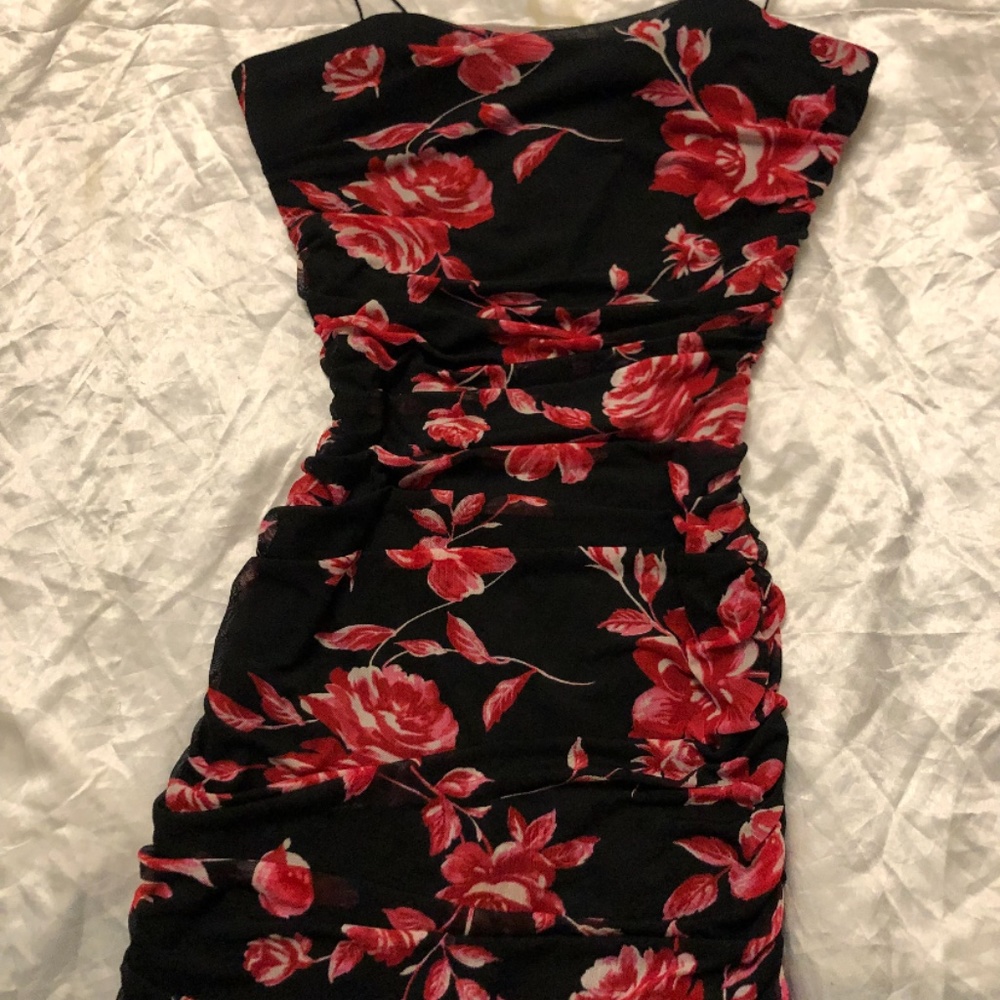 Dress - Picture 2 of 3